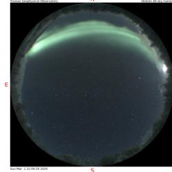 Aurorale boog, vastgelegd hemel-camera