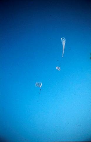 ciel blue intense ballon d'observation